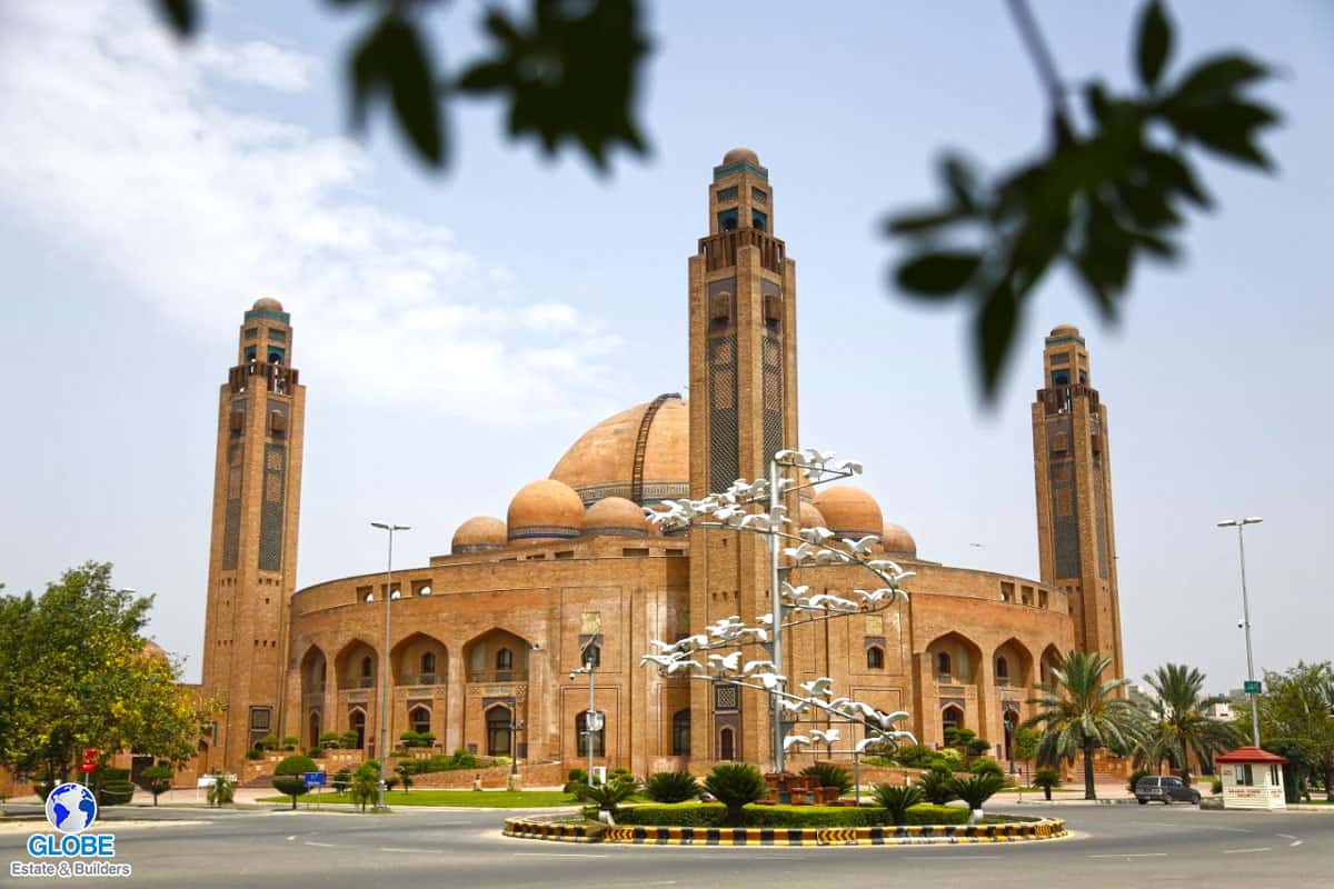 places to visit in lahore bahria town
